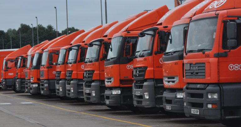 Driverless lorries “will still leave old dirty mags in hedges” says government